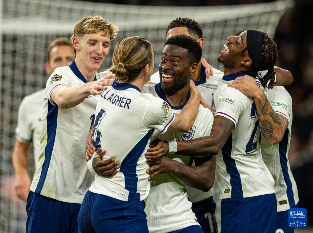 包含足球精彩瞬间：欧国联联赛球员表现大揭秘的词条